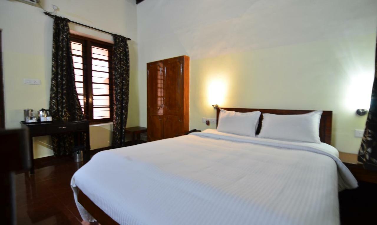 The Royal Heritage Hotel And Ayurvedic Center Thiruvananthapuram Eksteriør billede