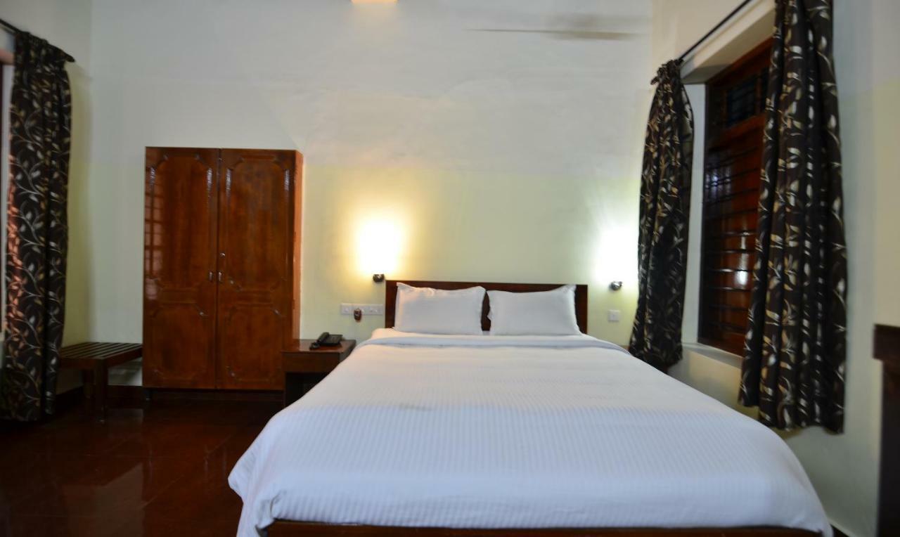 The Royal Heritage Hotel And Ayurvedic Center Thiruvananthapuram Eksteriør billede
