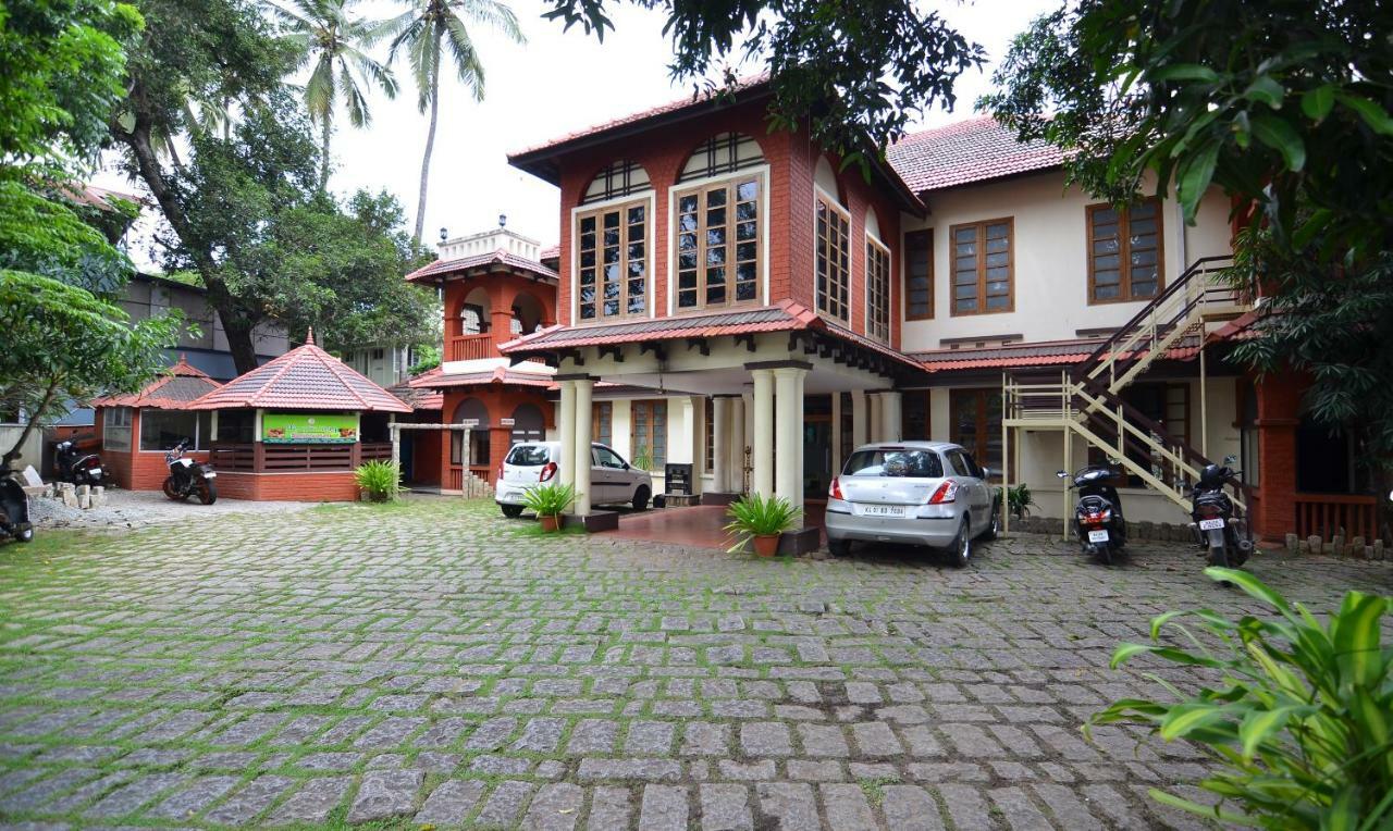 The Royal Heritage Hotel And Ayurvedic Center Thiruvananthapuram Eksteriør billede