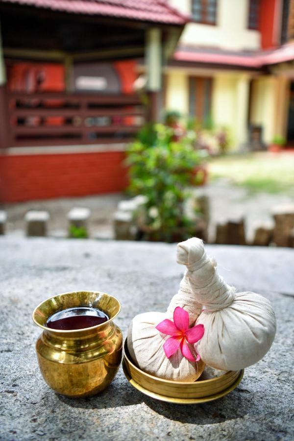 The Royal Heritage Hotel And Ayurvedic Center Thiruvananthapuram Eksteriør billede